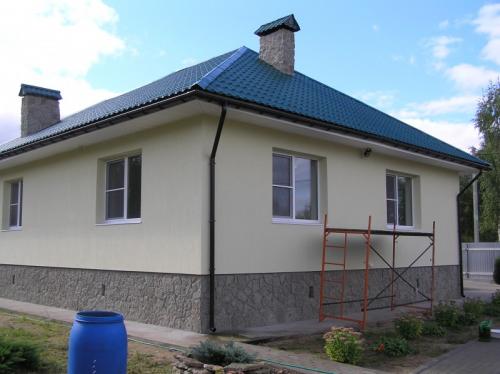 Наружная отделка дома декоративной штукатуркой. Отделка фасада штукатуркой — подробное описание технологии декорирования своими руками (90 фото)