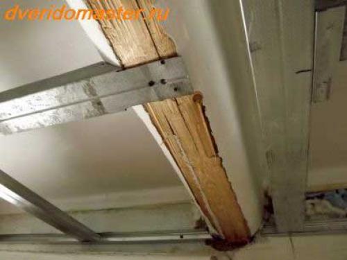 Потолок с декоративными балками. Где использовать 22