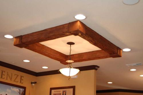 Как задекорировать балки на потолке в частном доме. Стили интерьеров, где балочные конструкции наиболее уместны