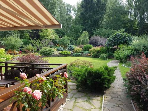 Дизайн участка небольшого перед домом. Красивый дизайн маленького участка: обзор простых и сложных идей ландшафтного дизайна для небольших участков (130 фото и видео)