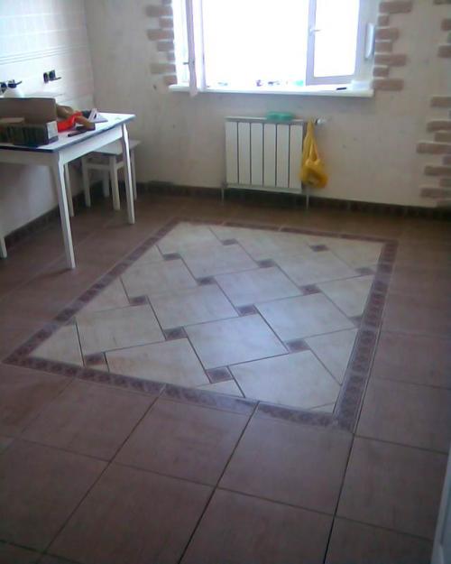 Кухня с балками. Классическая кухня из массива 10 кв.м. с потолочными балками