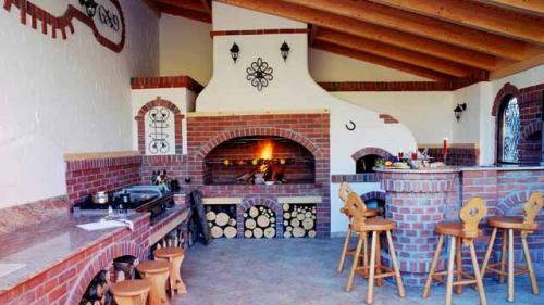 Проекты беседок из бруса с мангалом. Беседка с мангалом: 100 фото и 5 простых проектов