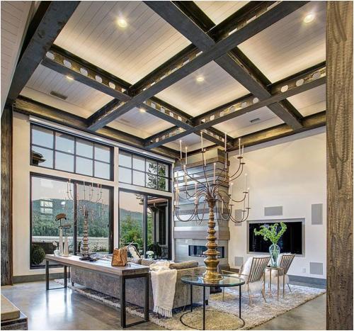 Отделка потолка деревянными балками. Стилевое решение при оформлении балками