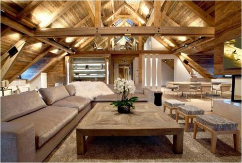 Отделка потолка деревянными балками. Стилевое решение при оформлении балками