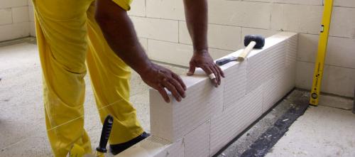 Перегородки из дерева или профиля. Возведение межкомнатных перегородок: выбор материалов и общие правила установки