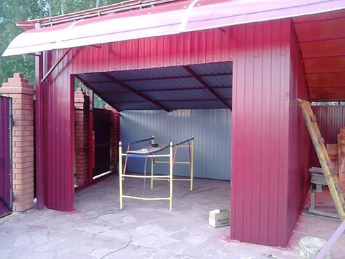 Гаражи из профнастила. Особенности: плюсы и минусы 11