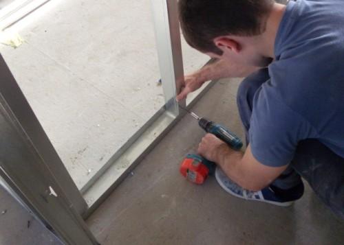 Угол из профиля для гипсокартона. Внутренний угол из гипсокартона