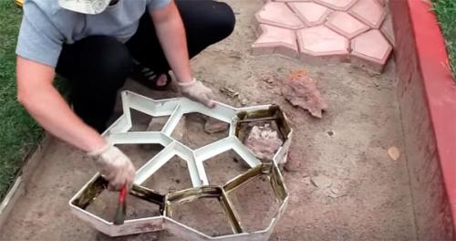 Формы своими руками для садовых дорожек. Садовая дорожка своими руками при помощи формы
