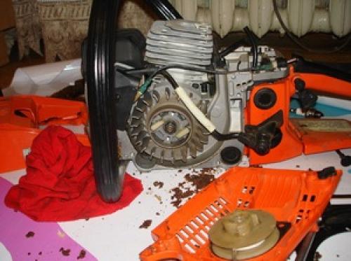Ремонт бензотриммера своими руками. Конструкция бензокосы 03