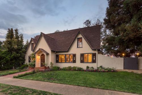 Дома в английском стиле. Дом в английском стиле — 100 фото лучших проектов загородных домов с элегантным дизайном