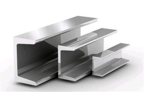 Металлическое крыльцо в частном доме. Крыльцо для частного дома из металла: преимущества, виды конструкций и способы изготовления