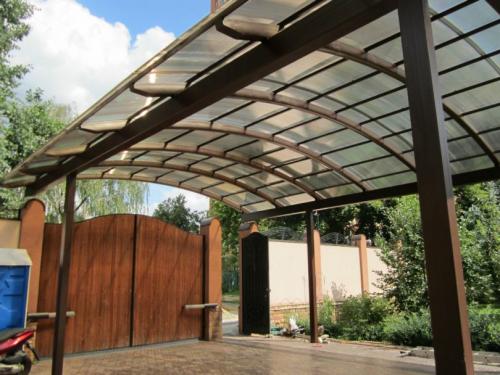 Прямой навес из поликарбоната. Навесы из поликарбоната — обзор лучших проектов и особенности выбора красивых идей оформления для навеса (105 фото)