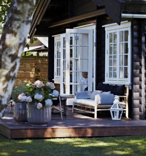 Скамейка для дачи из металла. Как выбрать место для установки дачной скамьи