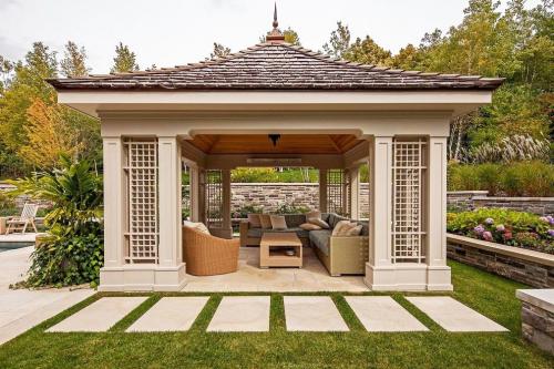 Проекты беседок из дерева с мангалом и барбекю из кирпича. Какие бывают беседки 04