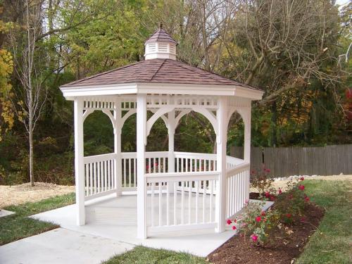 Проекты беседок из дерева с мангалом и барбекю из кирпича. Какие бывают беседки 03