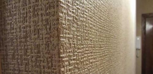 Обои для прихожей 2023. Виды обоев, их достоинства и недостатки