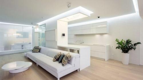 Каким образом освещение может повлиять на общую атмосферу кухни-гостиной. Какие светильники выбрать