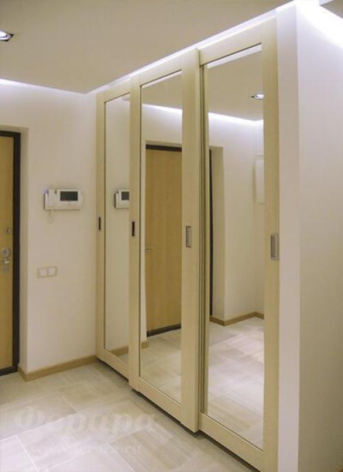 Белые шкафы в интерьере прихожей. Белая прихожая: примеры дизайна и красивого обустройства прихожей в белых оттенках 09