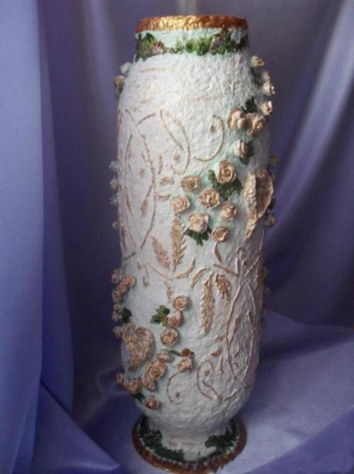 Как сделать вазу своими руками. Ваза из стеклянных бутылок и способы декора 24