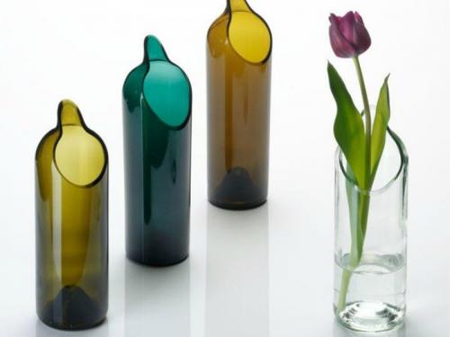 Как сделать вазу своими руками. Ваза из стеклянных бутылок и способы декора