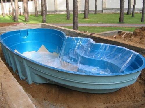 Виды бассейнов для дачи. Бассейн в доме и на участке, виды и особенности.