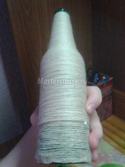 Как сделать красивую вазу из бутылки и шпагата своими руками 33