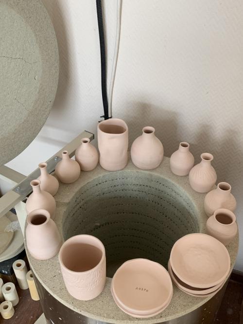 Какие шаги необходимы для такой вазы. Процесс создания керамической вазы на гончарном круге