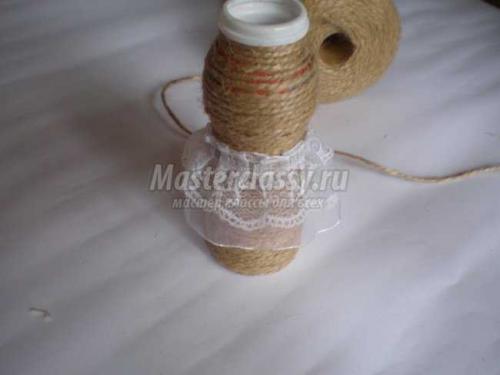 Ваза из пластиковой бутылки и джута: простой мастер-класс своими руками 21 Ваза из пластиковой бутылки и джута: простой мастер-класс своими руками 21