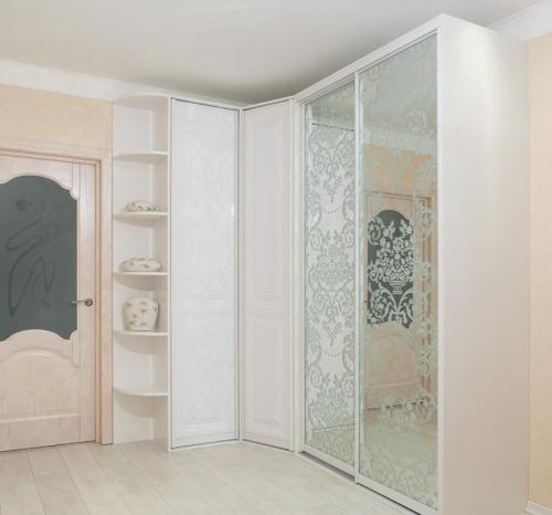 Угловая прихожая с пуфиком. Угловая прихожая — обзор лучших вариантов оформления прихожей стильным интерьером (85 фото)