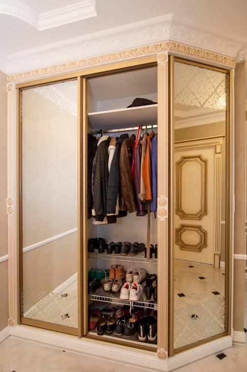 Шкаф в прихожую из прессованных плит. Модели и цвета 05