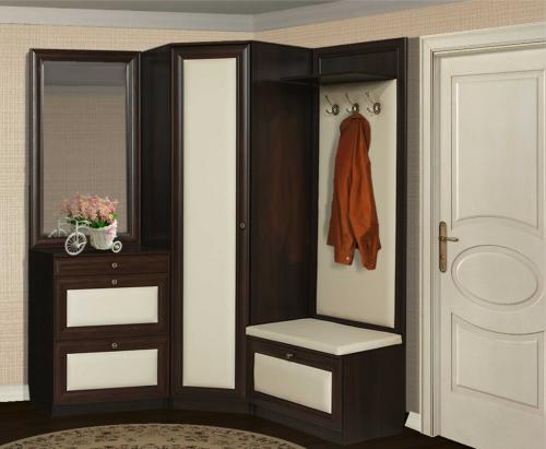 Угловая прихожая для маленького коридора. Маленькие хитрости