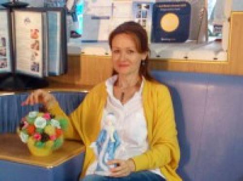 Как сделать красивую вазочку из пластиковой бутылки и джута: пошаговый мастер-класс 11