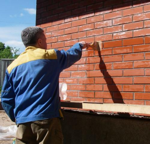 Как облагородить кирпичный дом. Краска для кирпича для наружных работ