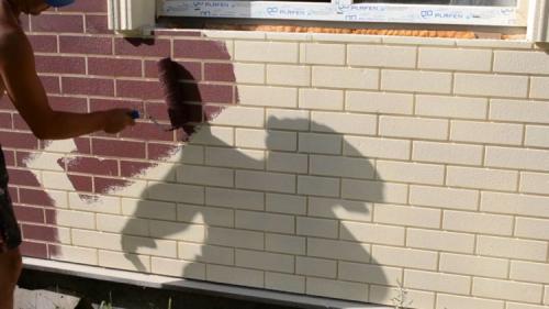 Как облагородить кирпичный дом. Краска для кирпича для наружных работ