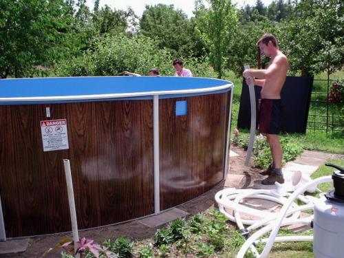 Бассейн во дворе частного дома своими руками. Бассейн своими руками во дворе частного дома: советы по строительству бассейна, фильтрации воды и обустройству