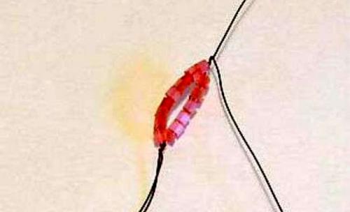 Какие простые техники плетения подойдут для начинающих. Простые техники плетения бисером для начинающих