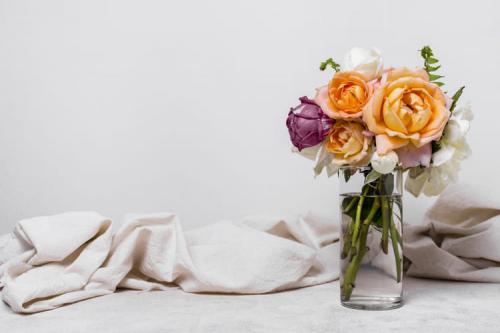 Пошаговый мастер-класс: как создать 3 оригинальные вазы из пластиковых бутылок и джута 01