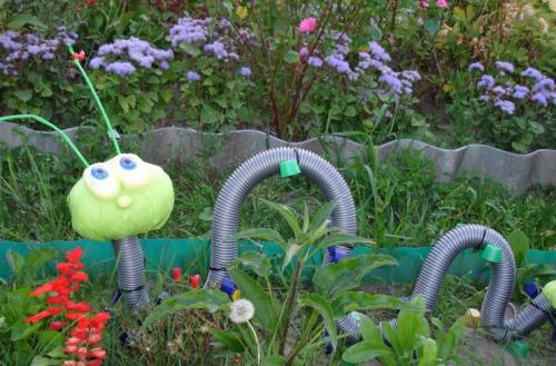 Прикольные поделки для дачи. Новинки поделок для сада из подручных средств с описанием