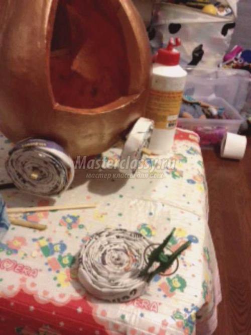 Как сделать карету из тыквы своими руками. Поделка из тыквы на праздник осени. Что понадобится? 06 Как сделать карету из тыквы своими руками. Поделка из тыквы на праздник осени. Что понадобится? 06