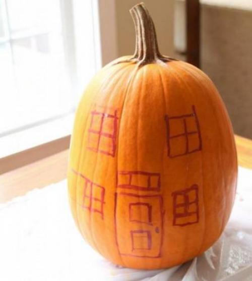 Домик из тыквы.
