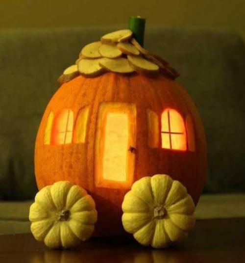 Домик из тыквы.