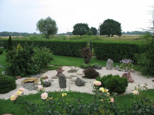 Как украсить сад камнями. Камни на даче — преимущества и варианты использования камней в саду (105 фото)