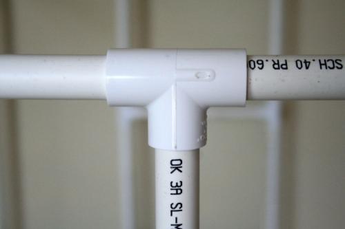 Детский домик своими руками. Домик на столбах для детей с песочницей 02