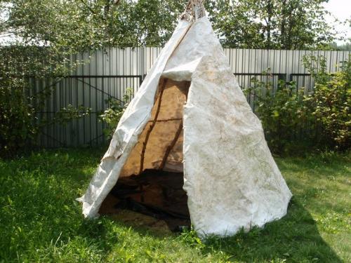 Как построить шалаш для ночлега в лесу своими руками. Как построить шалаш в лесу 04