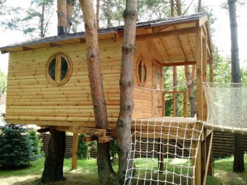 Простой домик на дереве своими руками. Домик на дереве для детей своими руками. Пошаговая инструкция, как сделать необычный домик на даче. Чертежи, схемы, фото, видео