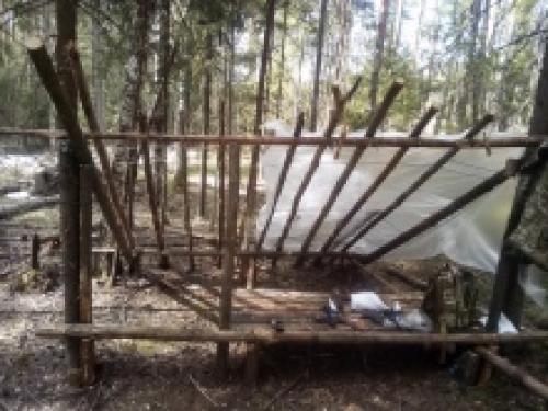 Как сделать шалаш своими руками. Виды и конструкции 19