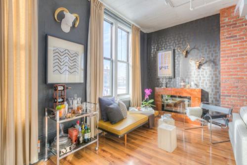 Декор стен в гостиной своими руками. Идеи декора стен своими руками, 65 фото 04 Декор стен в гостиной своими руками. Идеи декора стен своими руками, 65 фото 04