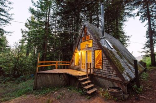 Что нужно, чтобы построить шалаш своими руками. Дом-шалаш своими руками