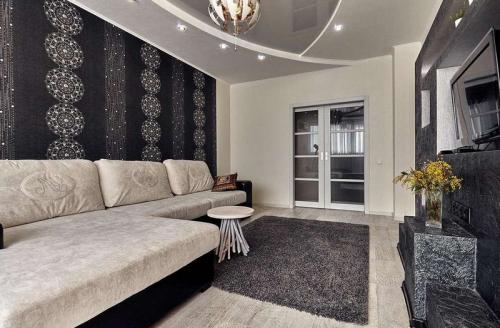 Оригинальное оформление стен в гостиной. Обои в гостиной