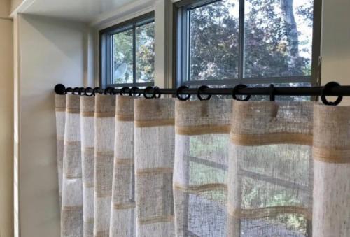 Какие современные стили дизайна портьер для зала самые популярные. Шторы для гостиной (90 фото): виды, красивые идеи